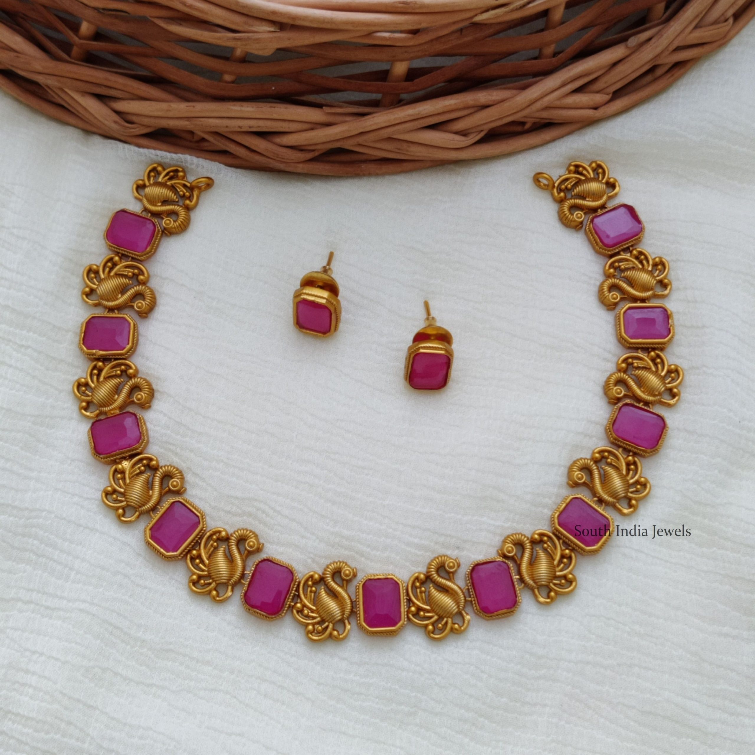 Classic Swan Design Ruby Necklace