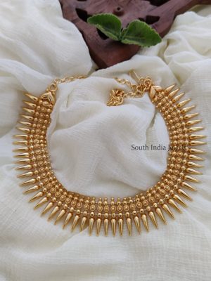 Mullamottu necklace looks very simple and elegant. Necklace - Length 40.64 cms, gold polish.