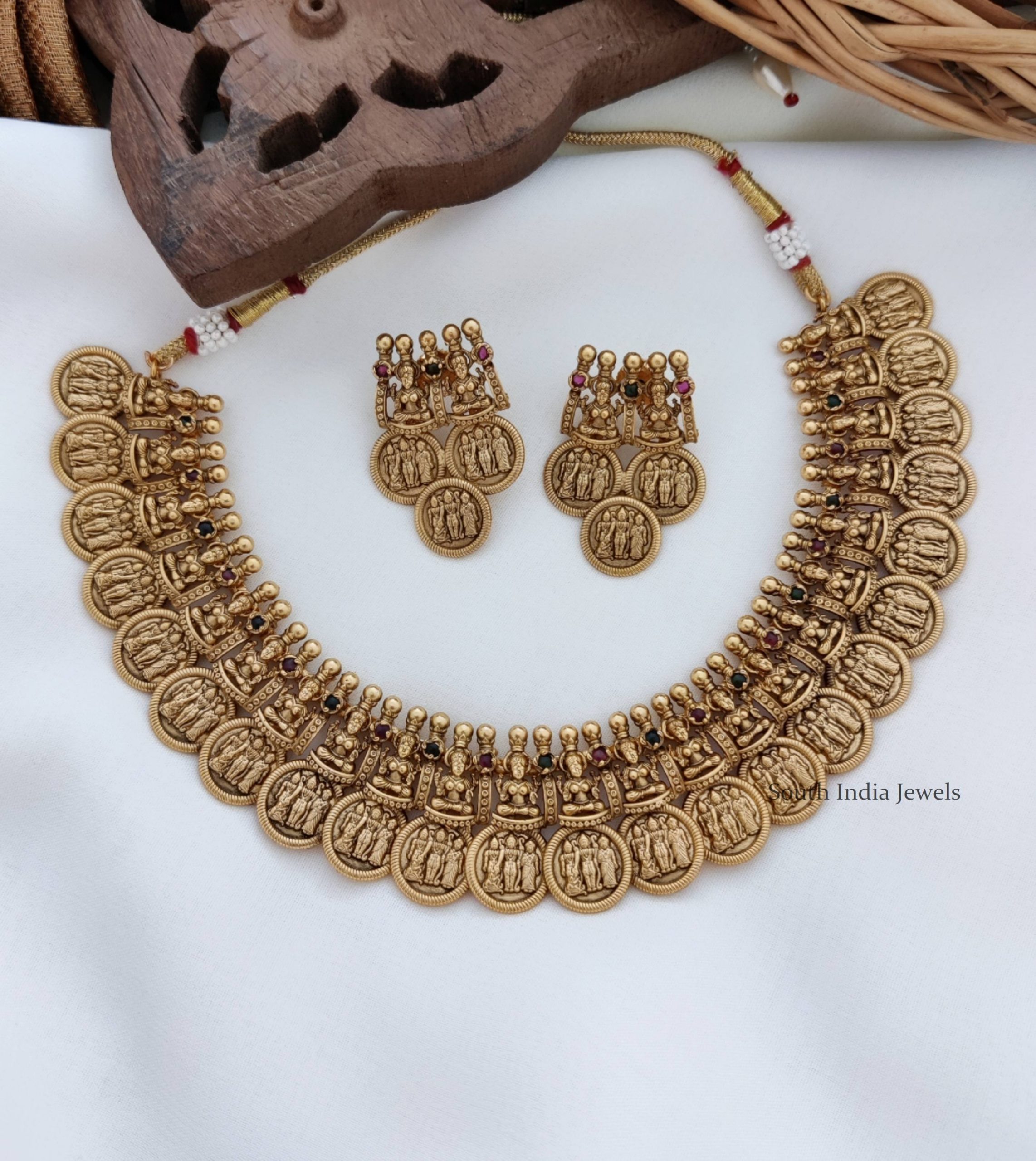 Traditional Ramparivar Coin Necklace