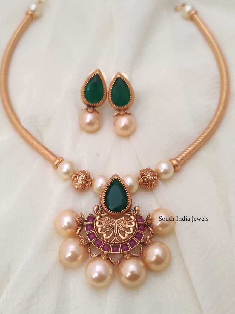 Imitation Hasli Pearls Attigai Necklace with Pearls Pendant