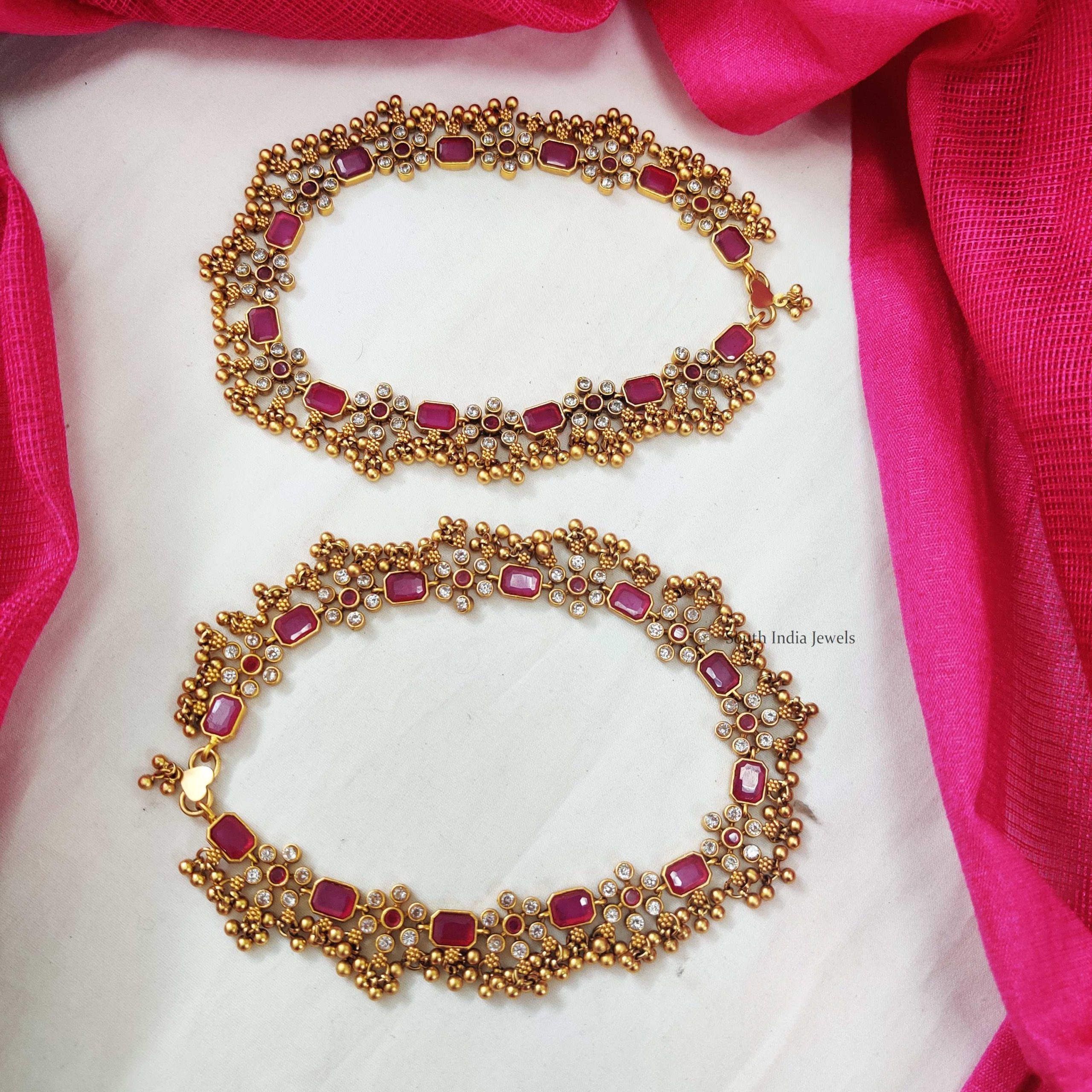 Golden Beads Floral Design Anklets