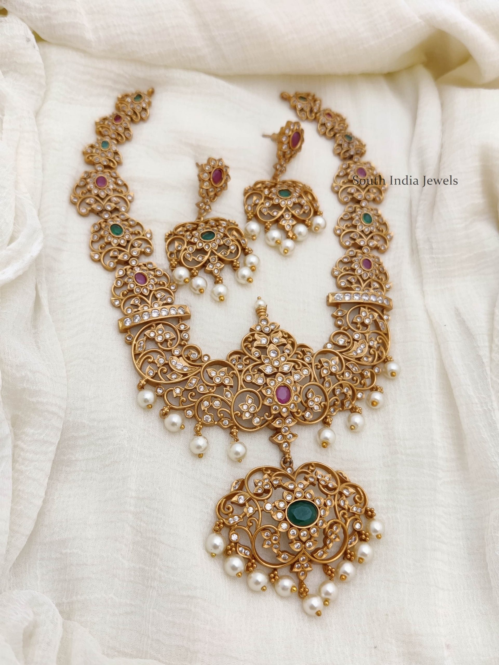 Grand-AD-Stone-Necklace-With-Pearls-01