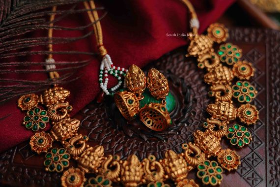 Lakshmi & Flower Design Necklace
