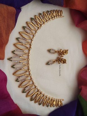 Traditional Leaf Design Necklace..