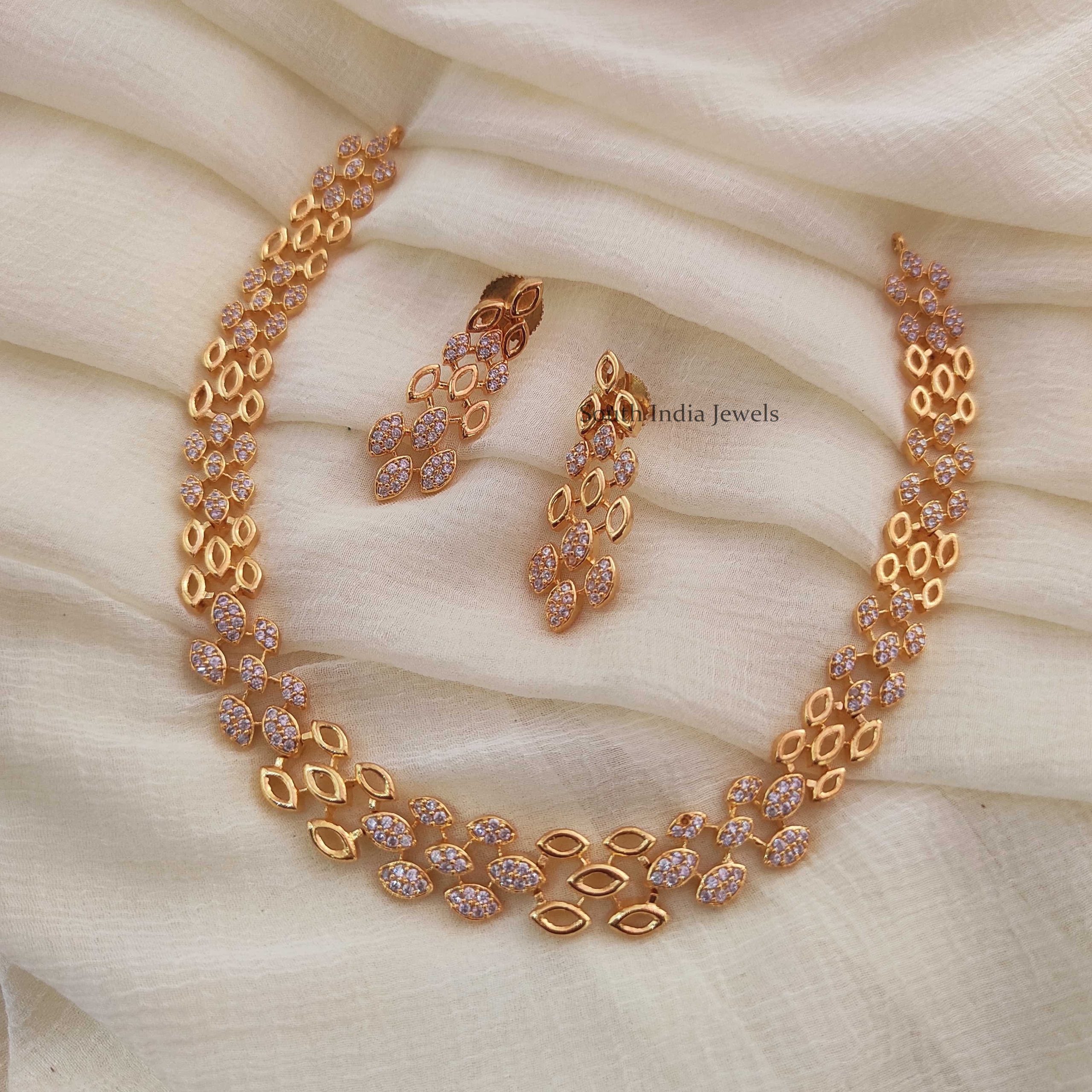Trendy-Light-Weight-Necklace