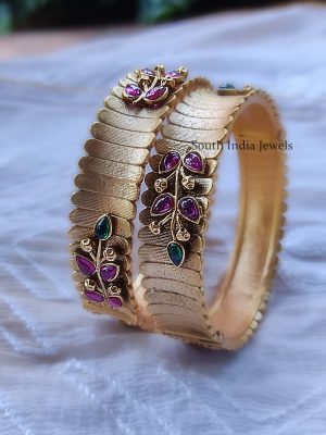 Unique Antique Matte Bangles