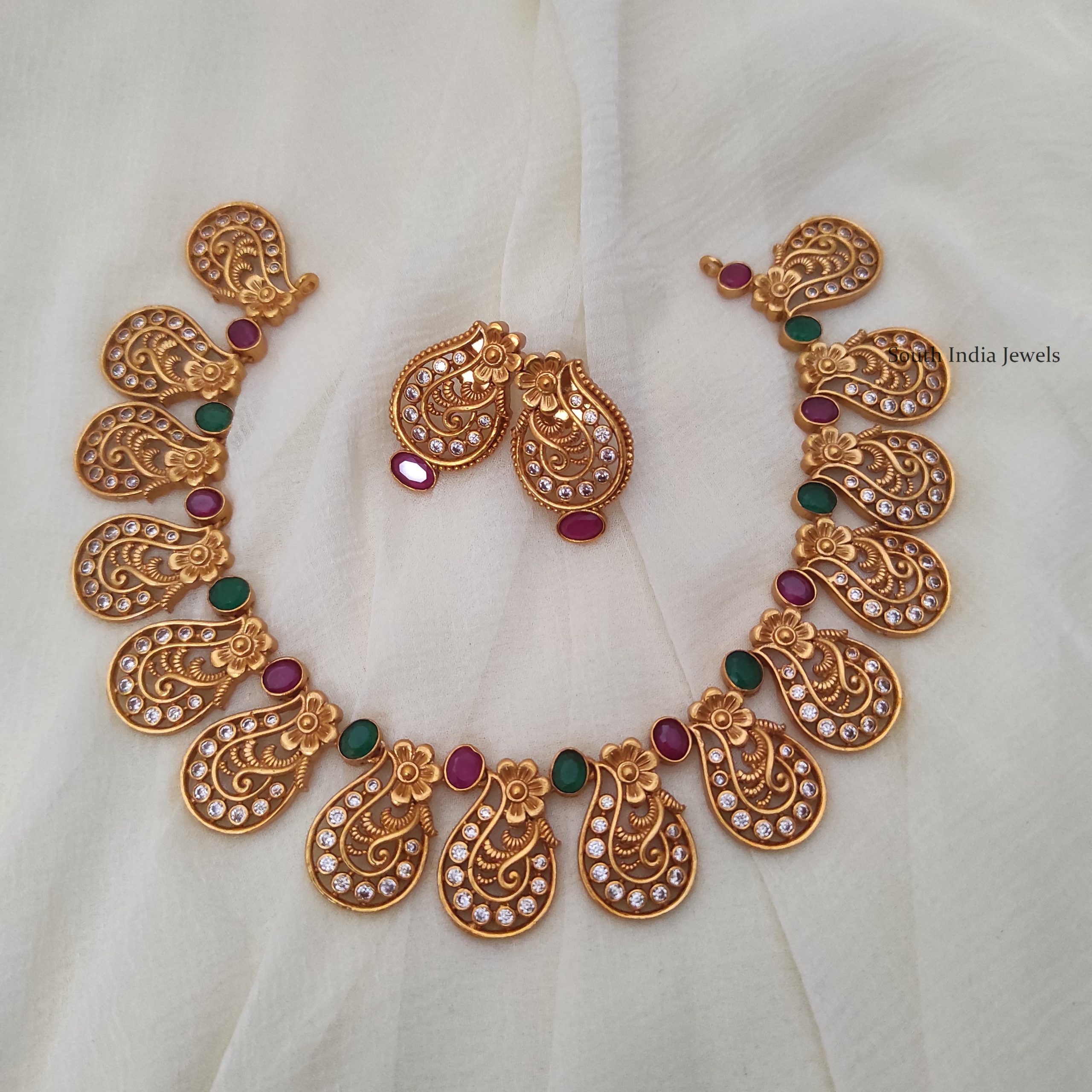 stunning floral design necklace-01