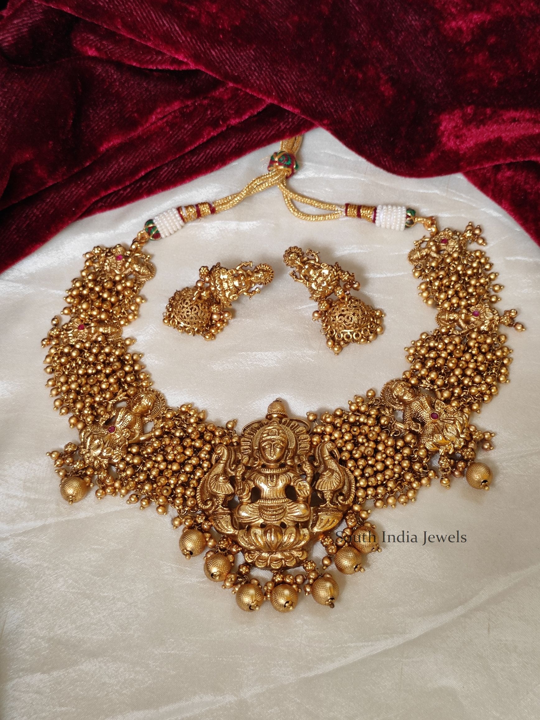 Beautiful-Bridal-Lakshmi-Necklace