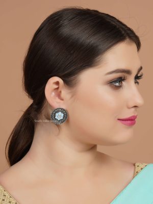 Beautiful Silver Polish Ear Stud (2)