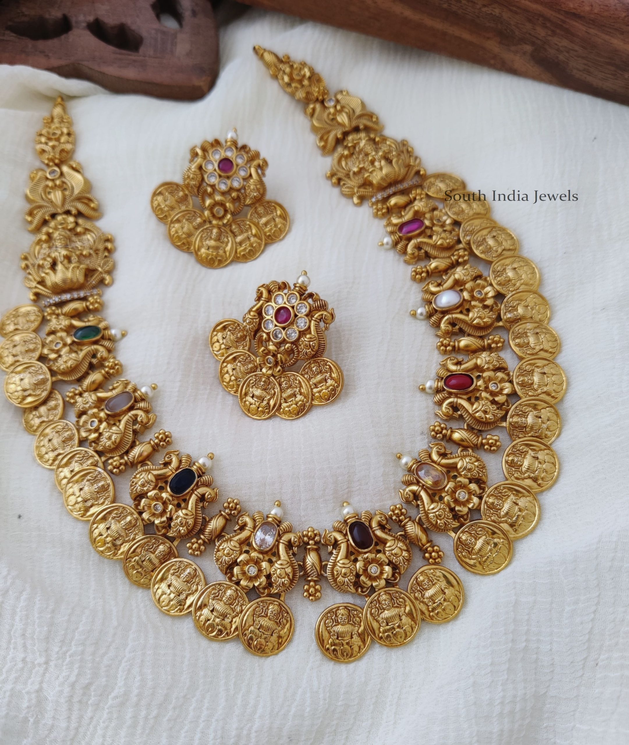 Classic-Navarathna-Lakshmi-Coin-Necklace-