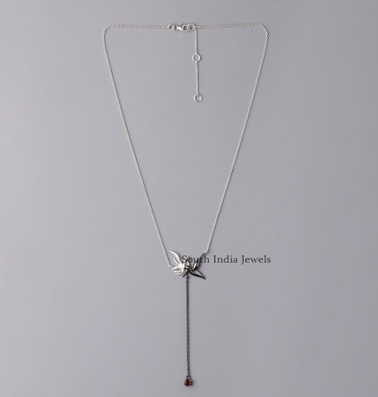 Elegant-Dove-Bond-Necklace