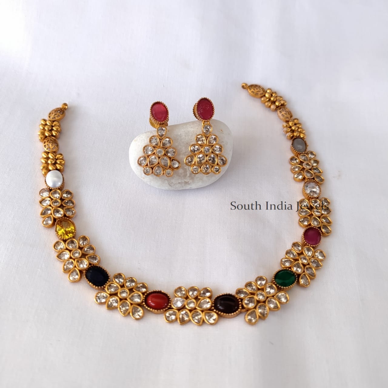 Grand Navarathna Stone Necklace Set
