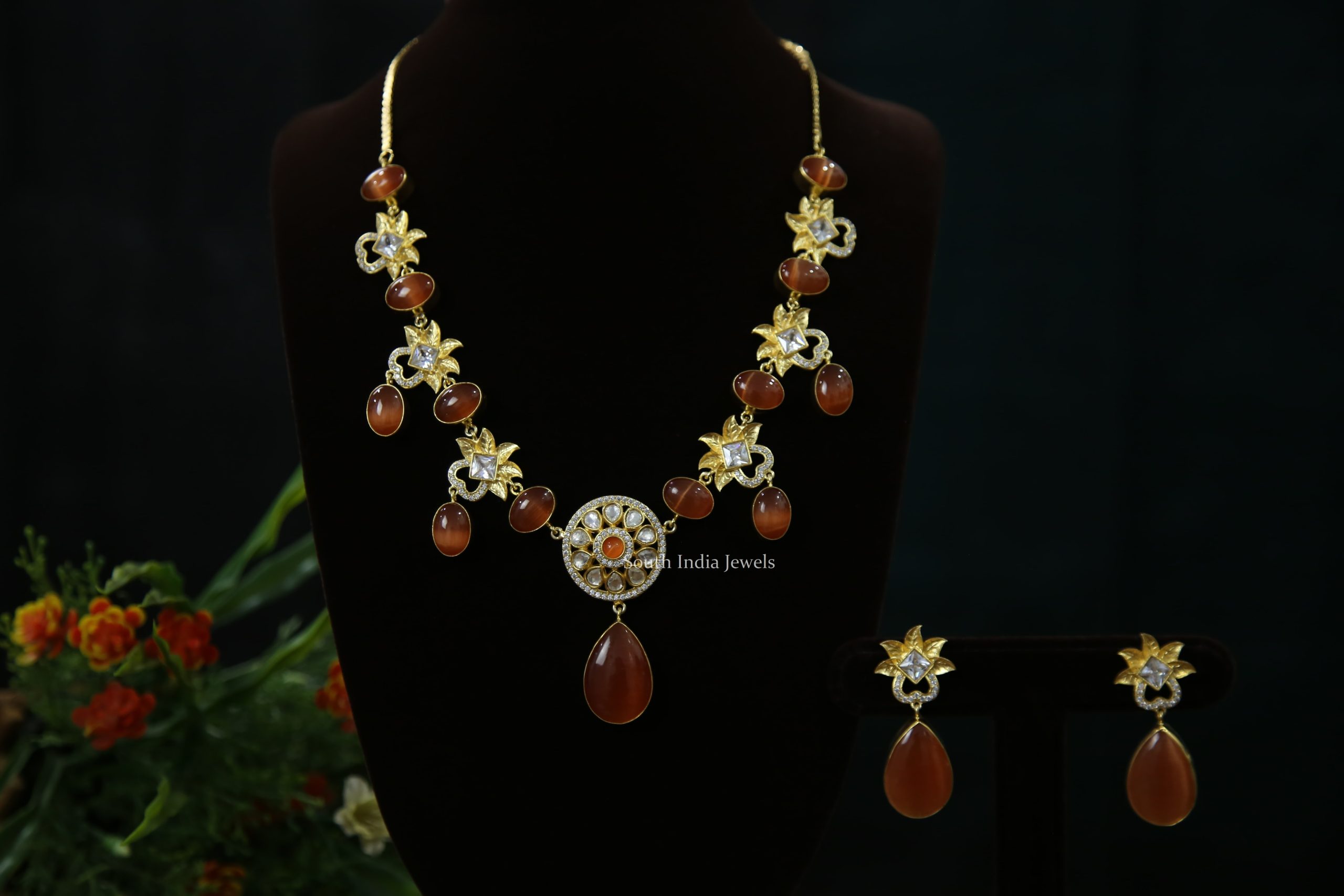 Rusty Orange & Kundan Stones Necklace (3)