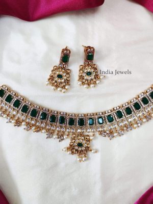 Stunning-Grand-Green-Choker