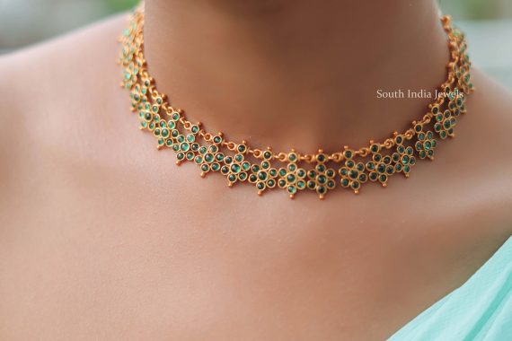 Traditional Emerald Floral Necklace