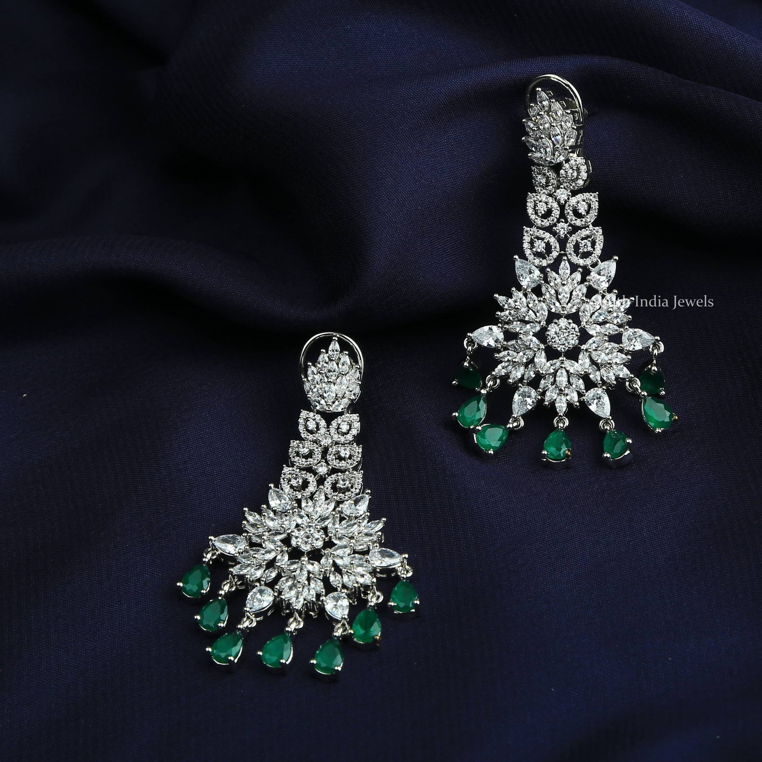 Contemperary White Gold Earrings