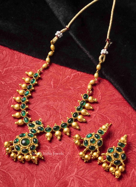 Gorgeous Green Kemp Stone Necklace