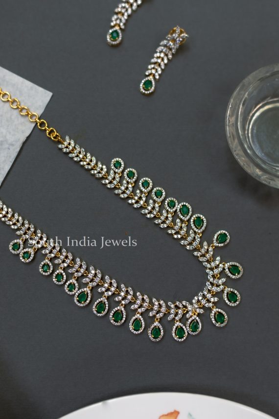 Royal Ad Emerald Necklace Set