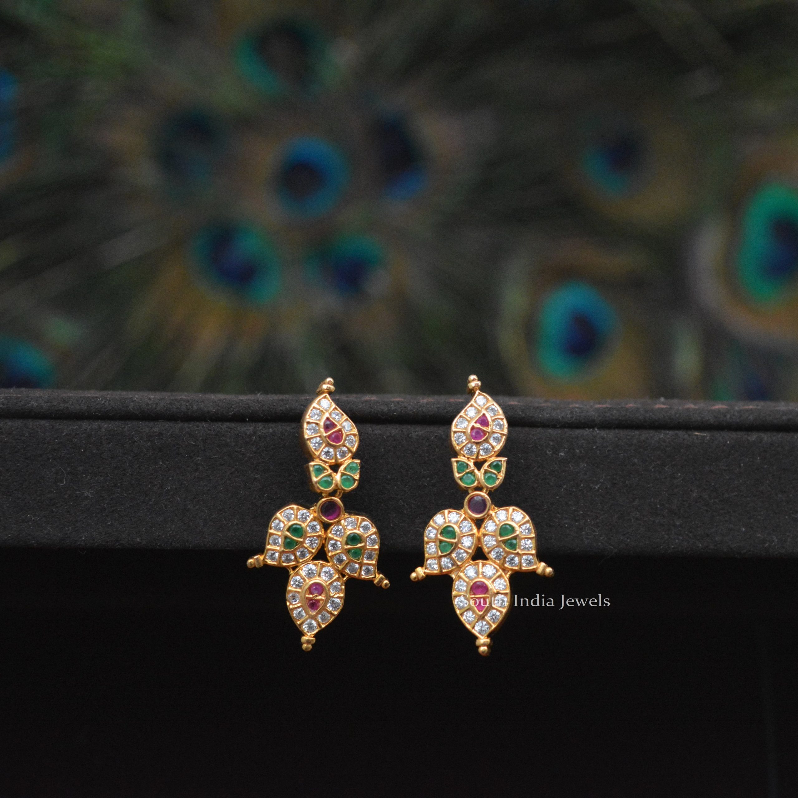 Buy quality 916 gold mango design earring for women vge01 in Ahmedabad