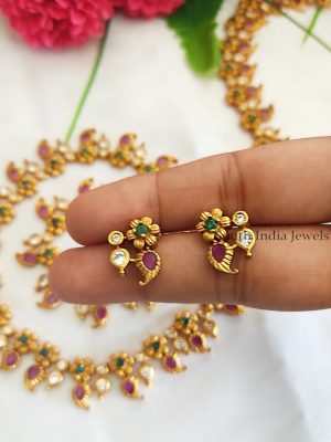 Simple and Trendy Long Necklace.
