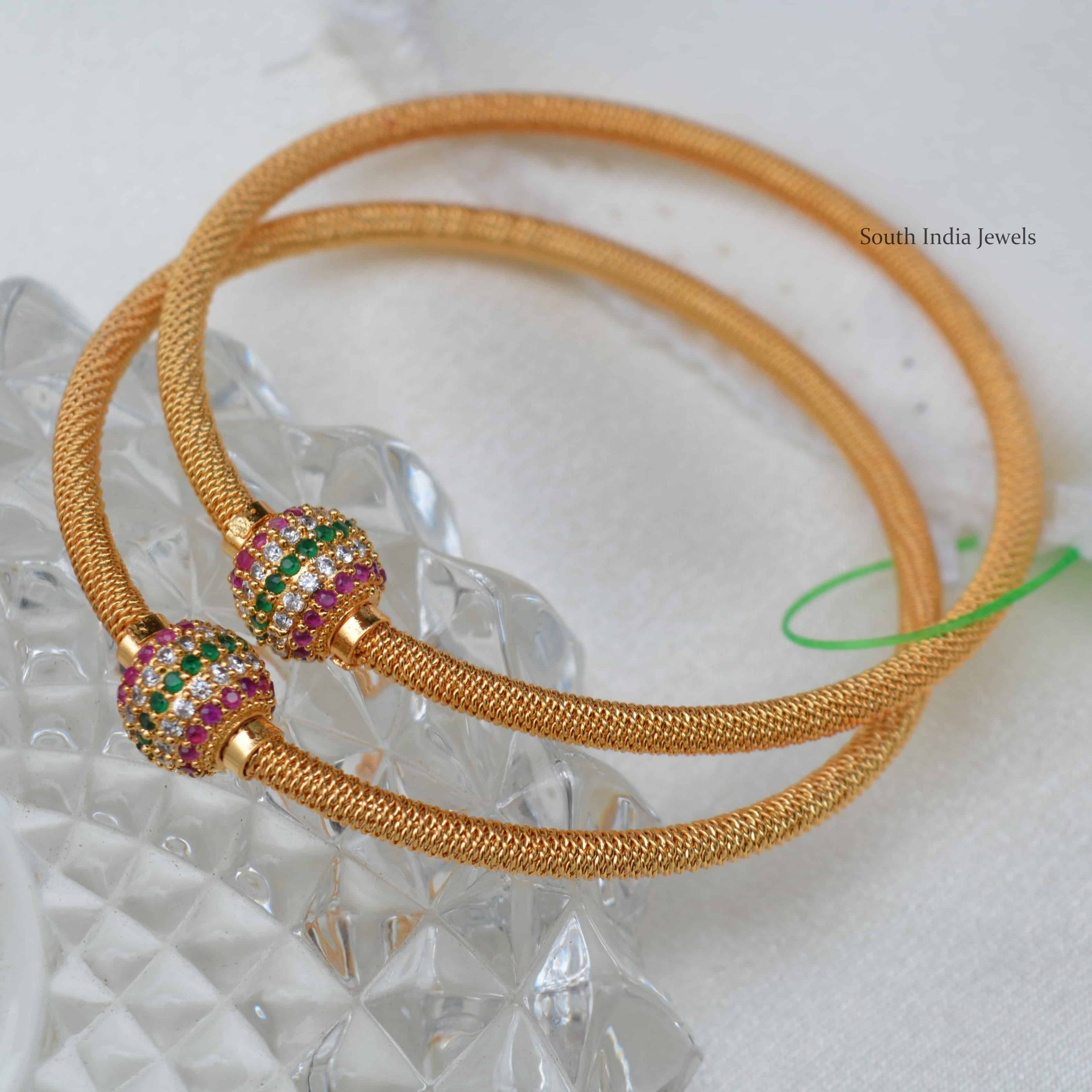 Buy Vaibhav Jewellers 22K Gold Ruby Emerald Bangles 112VG1543 Online from  Vaibhav Jewellers