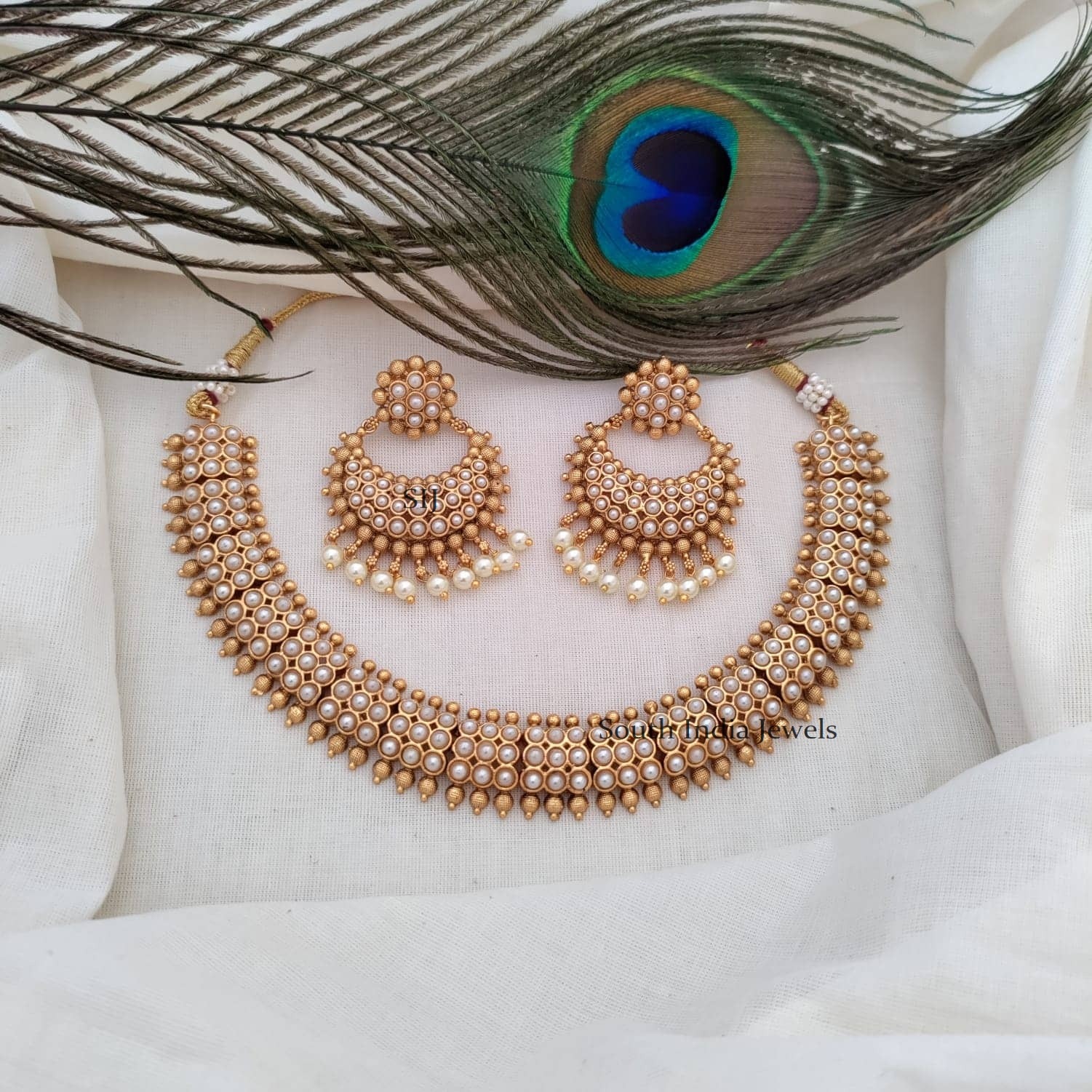 Amazing Pearl Design Necklace