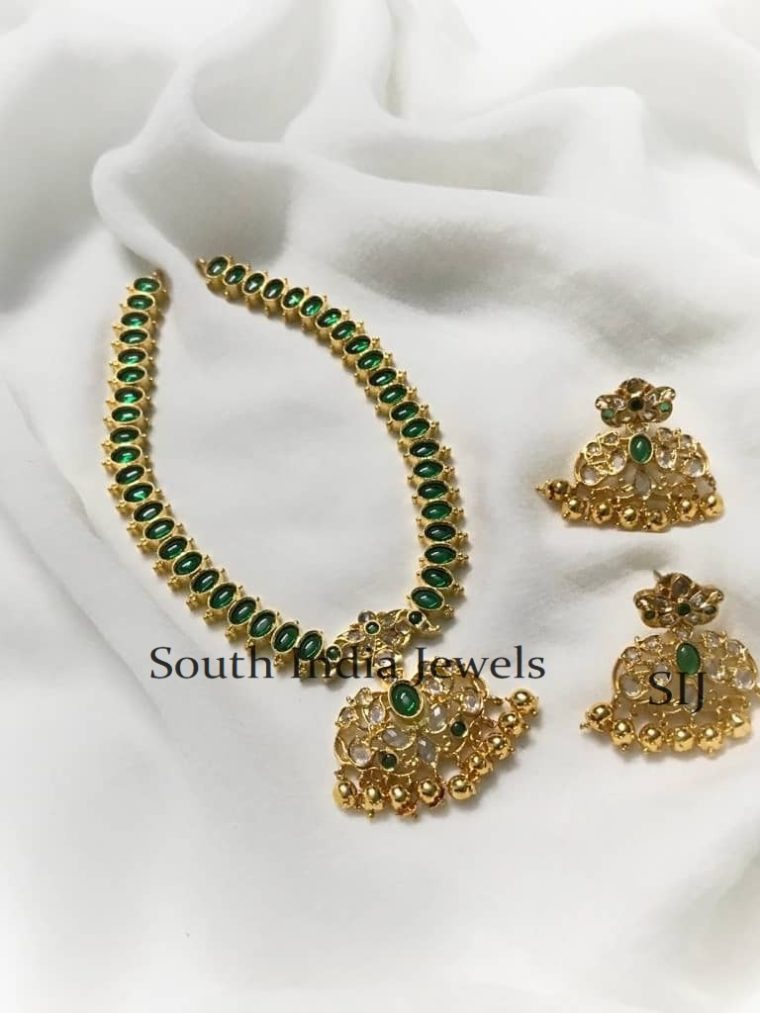 Beautiful Emerald Stone Studded Necklace
