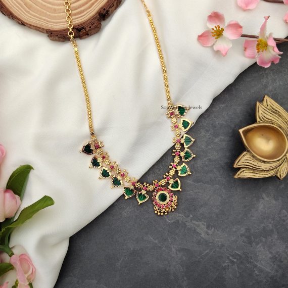 Beautiful Kemp & Green Stone Necklace (2)