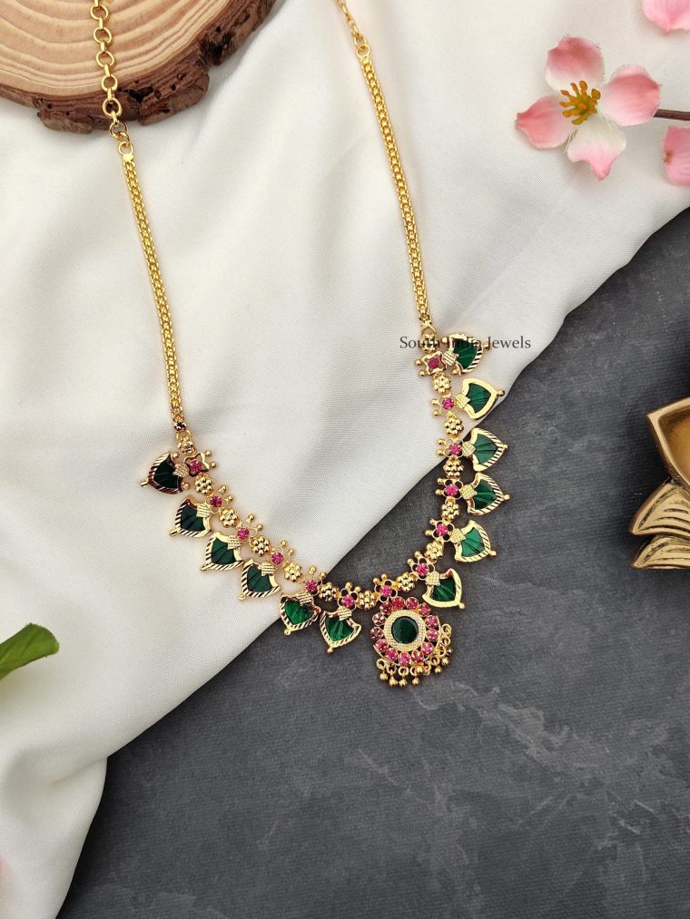 Beautiful Kemp & Green Stone Necklace (2)