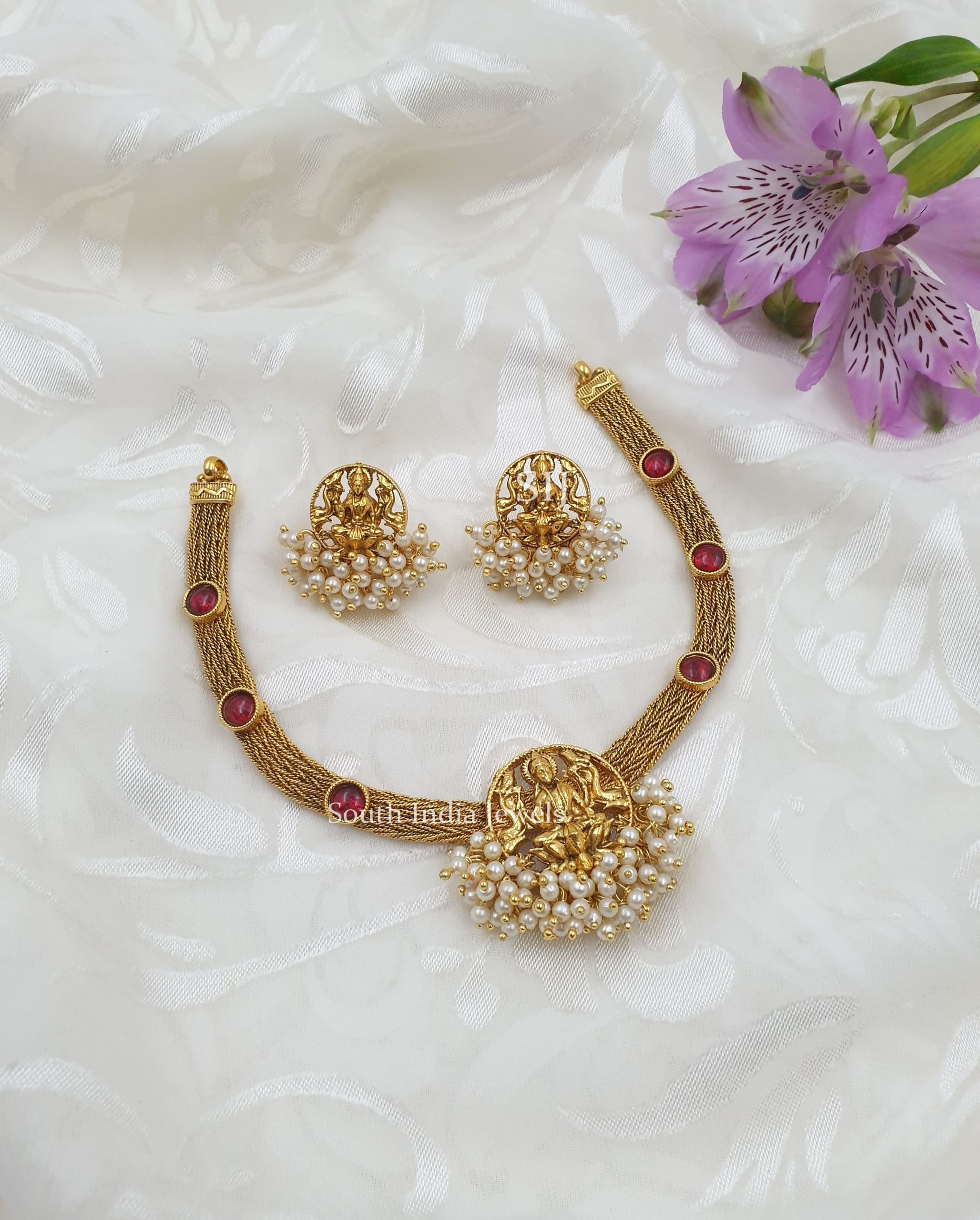 Exquisite Lakshmi Pearls Necklace (2)