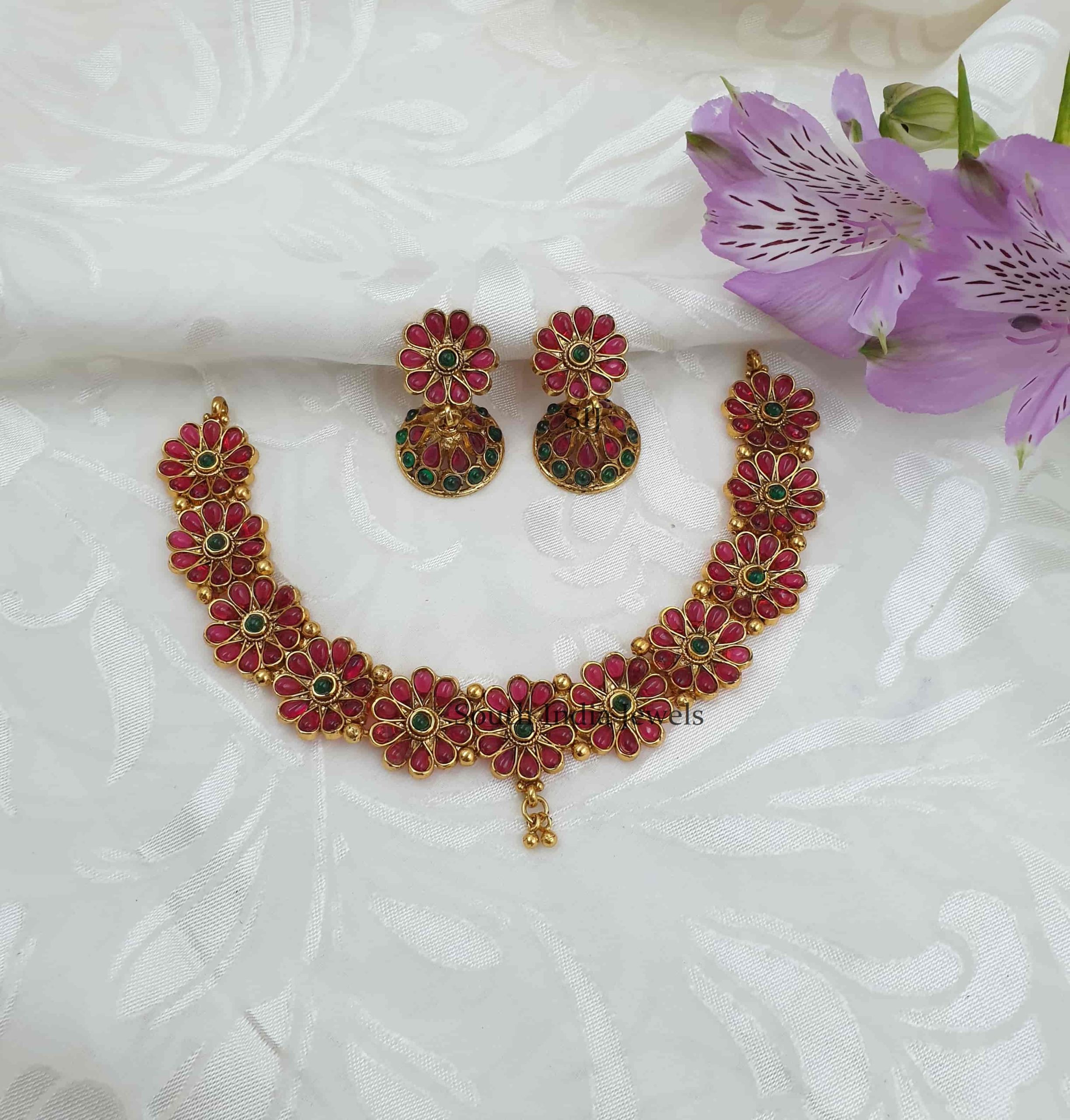 Floral Design Antique Necklace Set