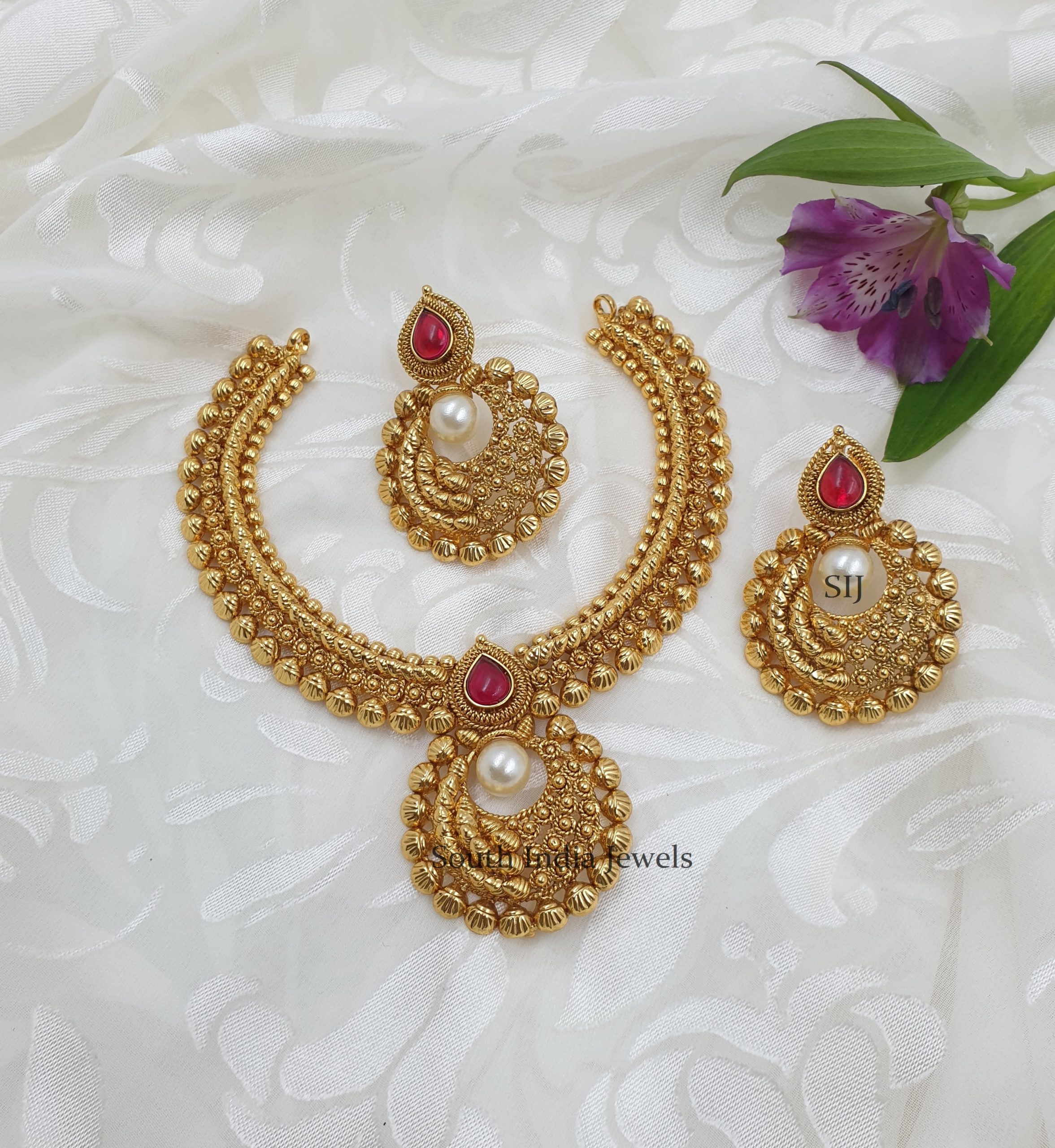 Gorgeous Antique Chandbali Necklace