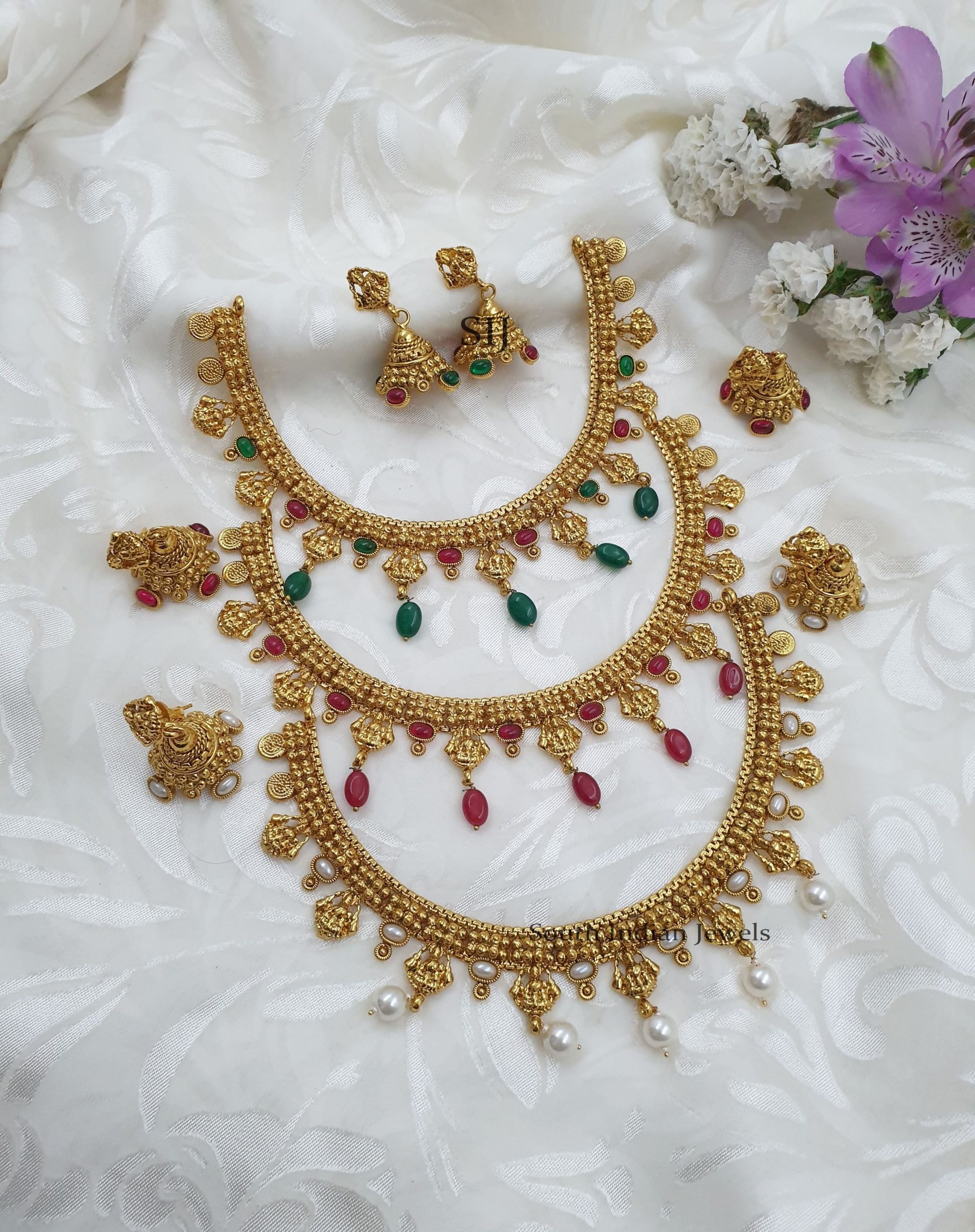Gorgeous Lakshmi Design Necklace With Jhumkas (3)