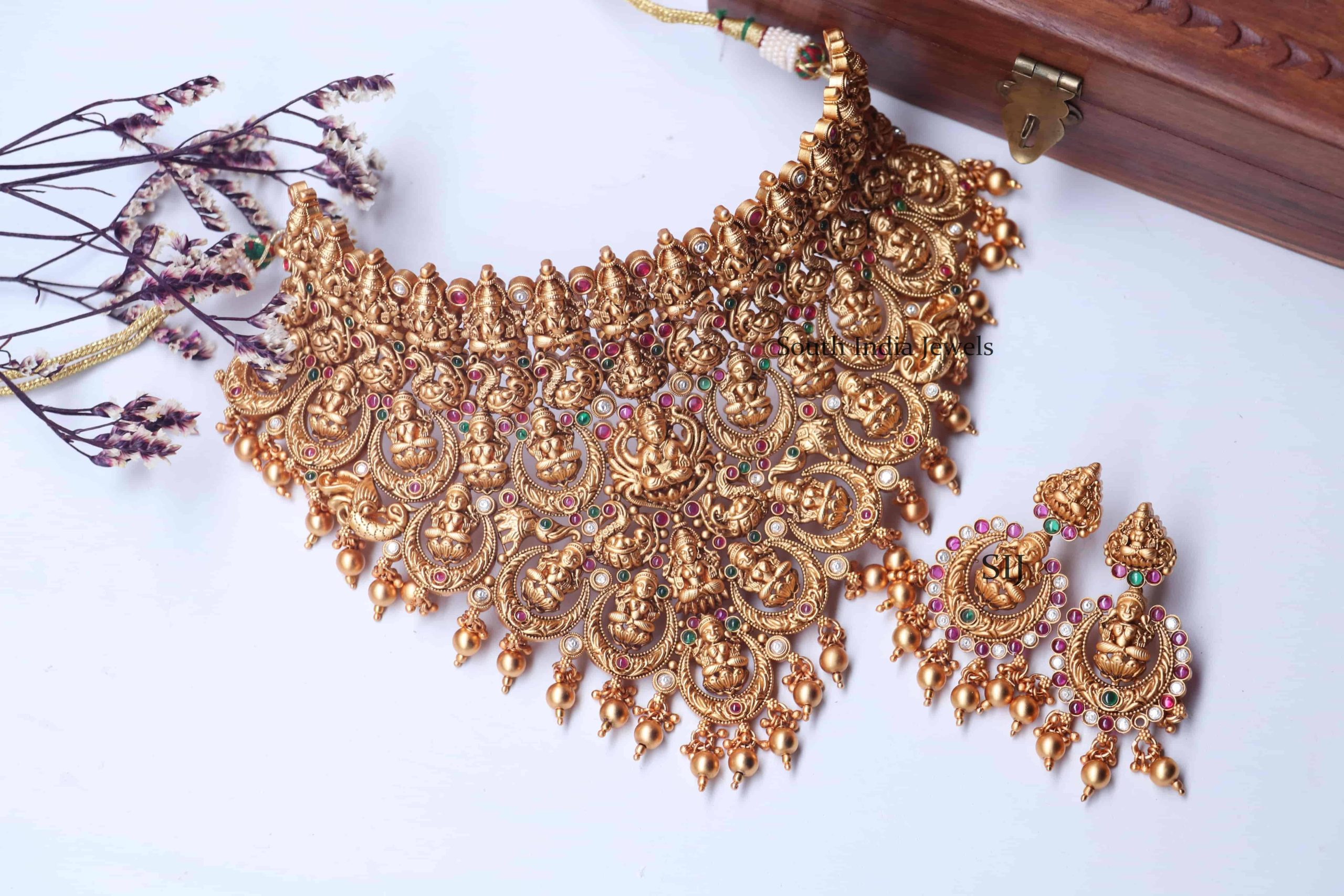 Grand Bridal Lakshmi And Design Necklace (2)