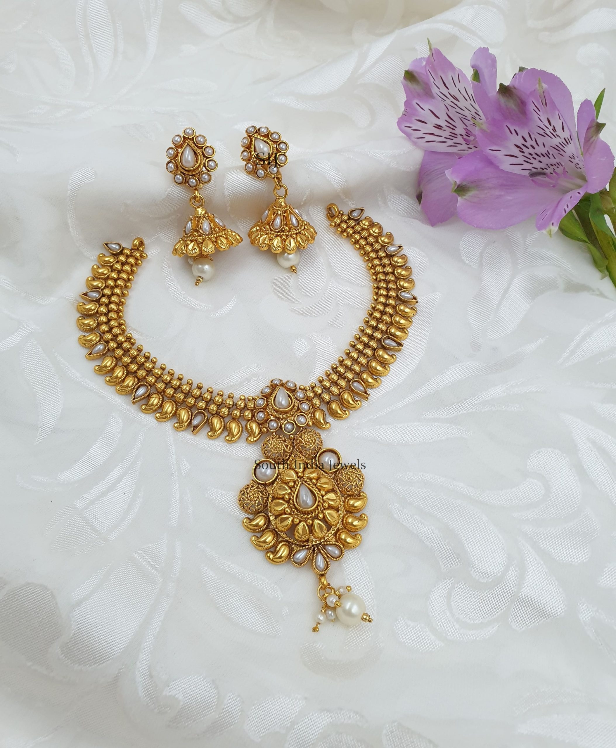 Royal Gold Finish Pearls Necklace