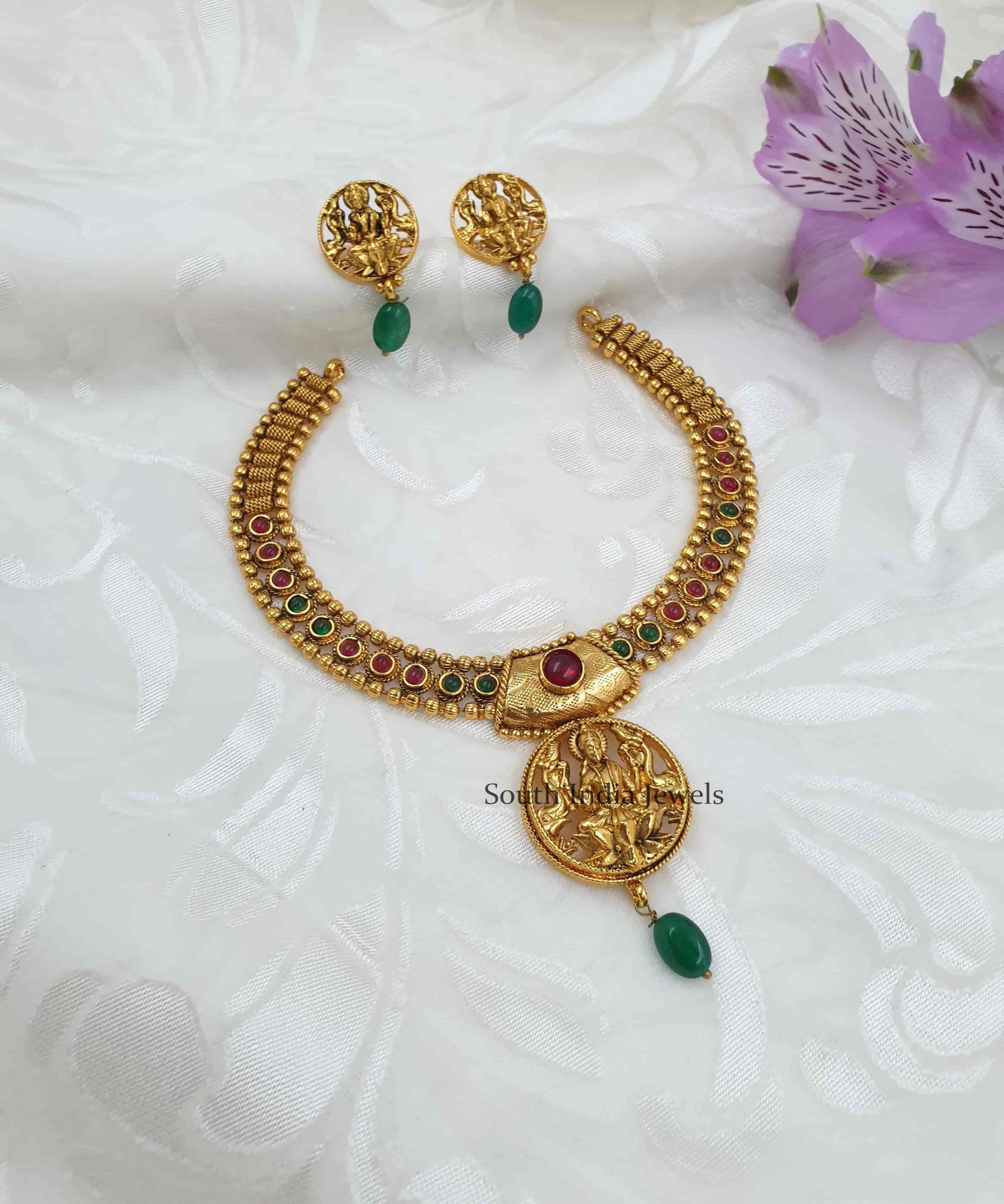Sleek Lakshmi Antique Necklace Set