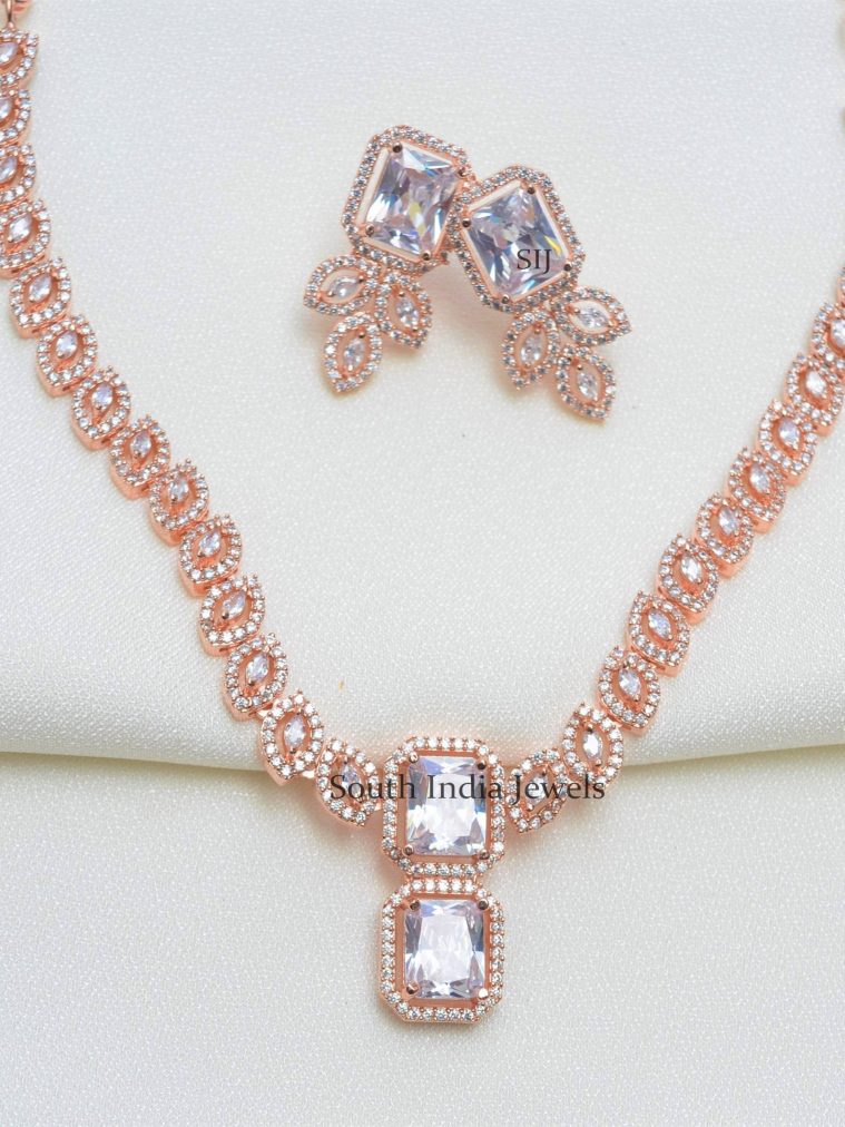 Stunning Rose Gold Necklace