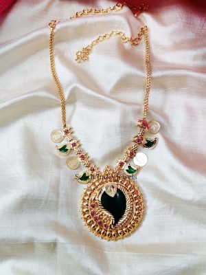 Unique Heavy Pendant Necklace