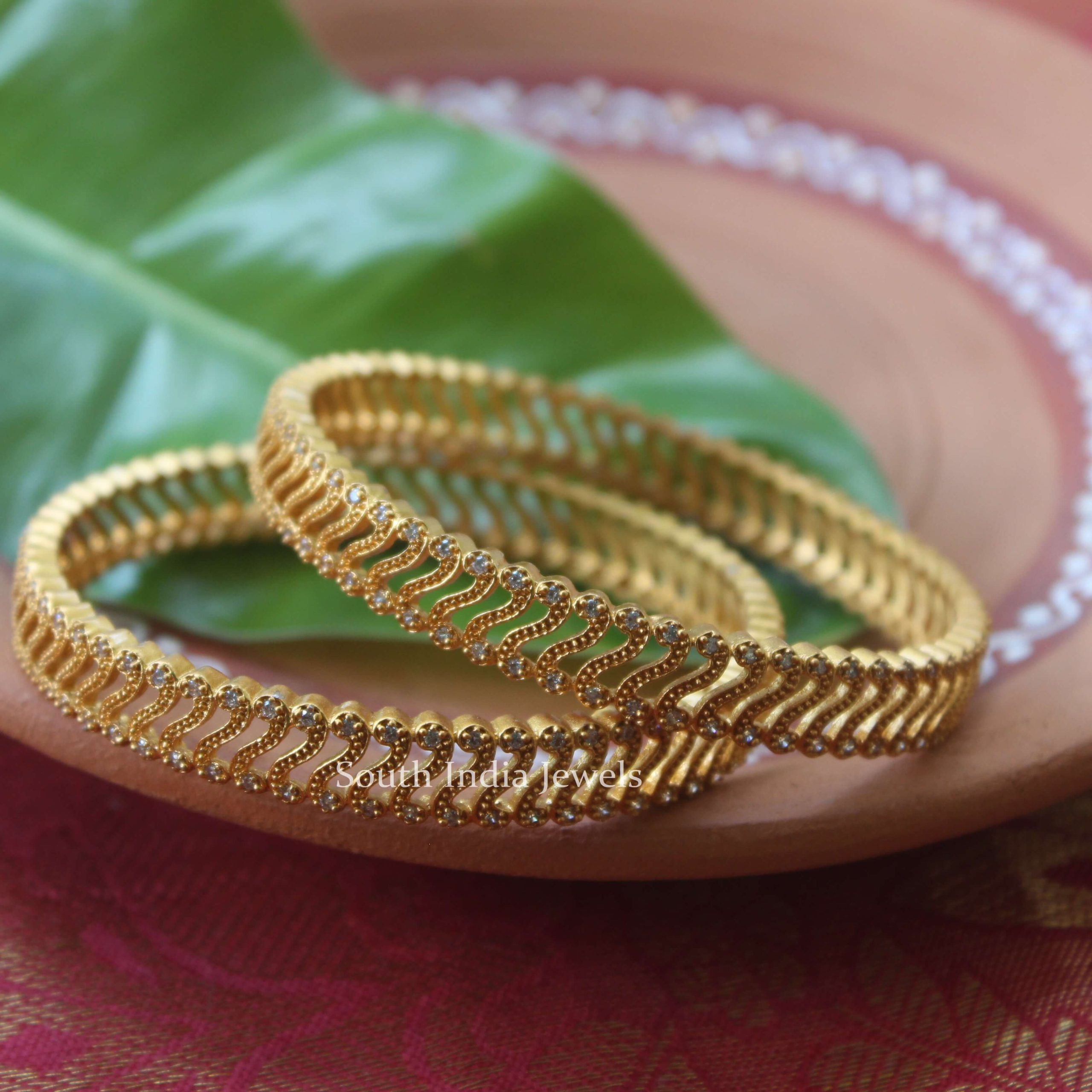 Cut Work White Stone Bangle Set