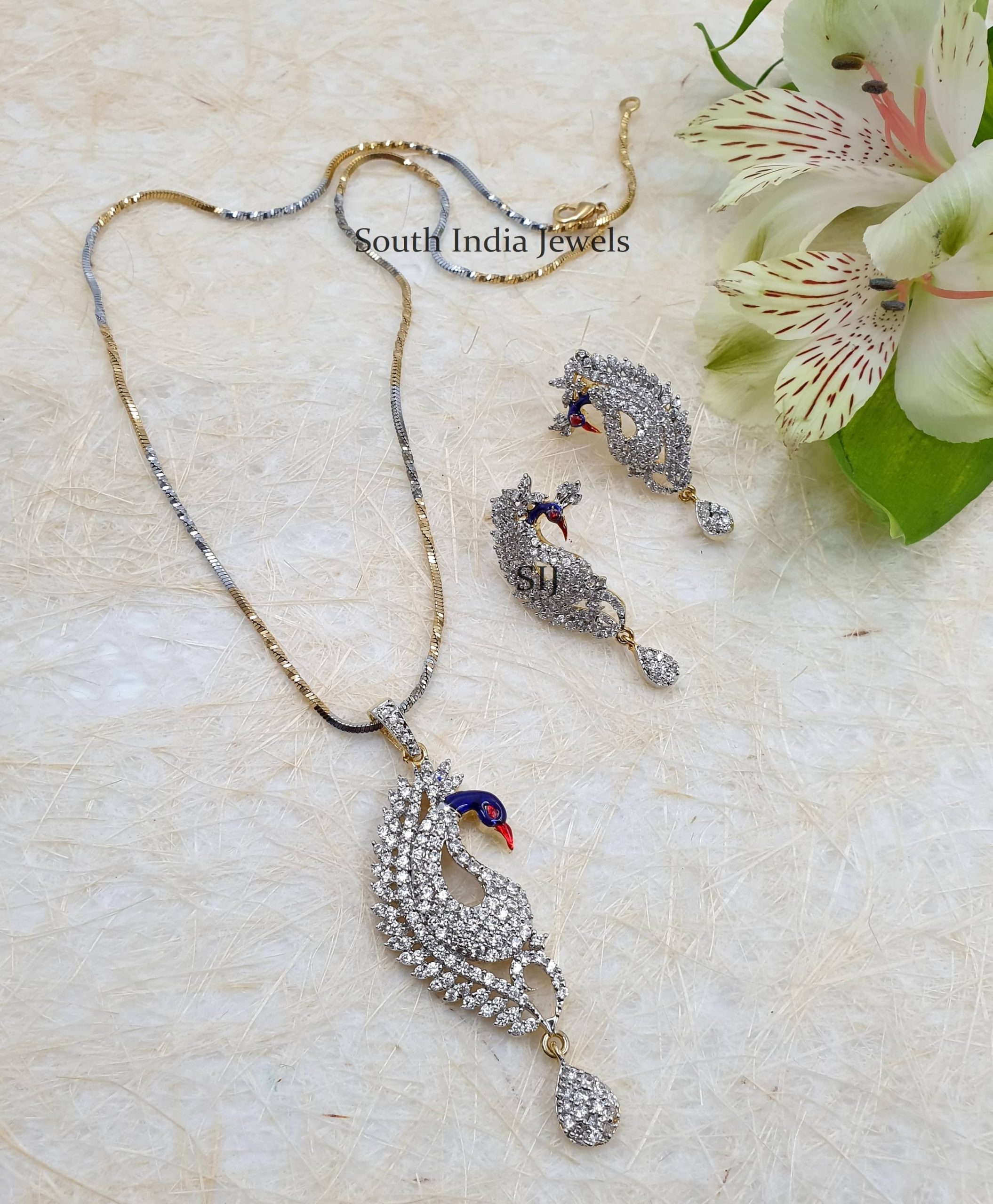Peacock Design Pendent With Chain