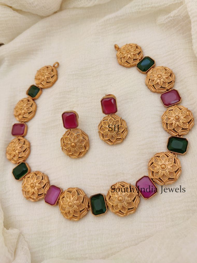 Stylish Floral Design Necklace (2)