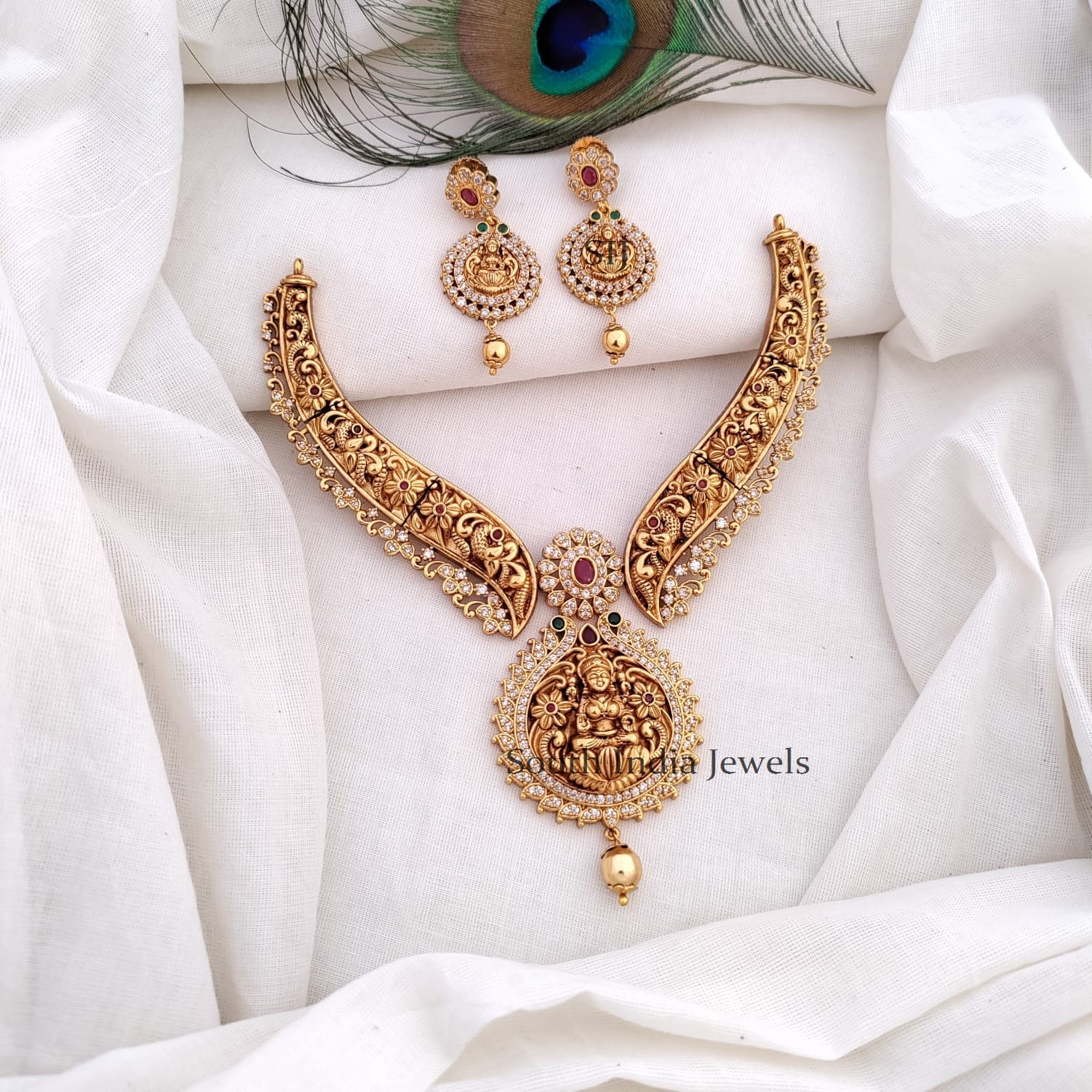 Traditional Lakshmi Pendant Necklace
