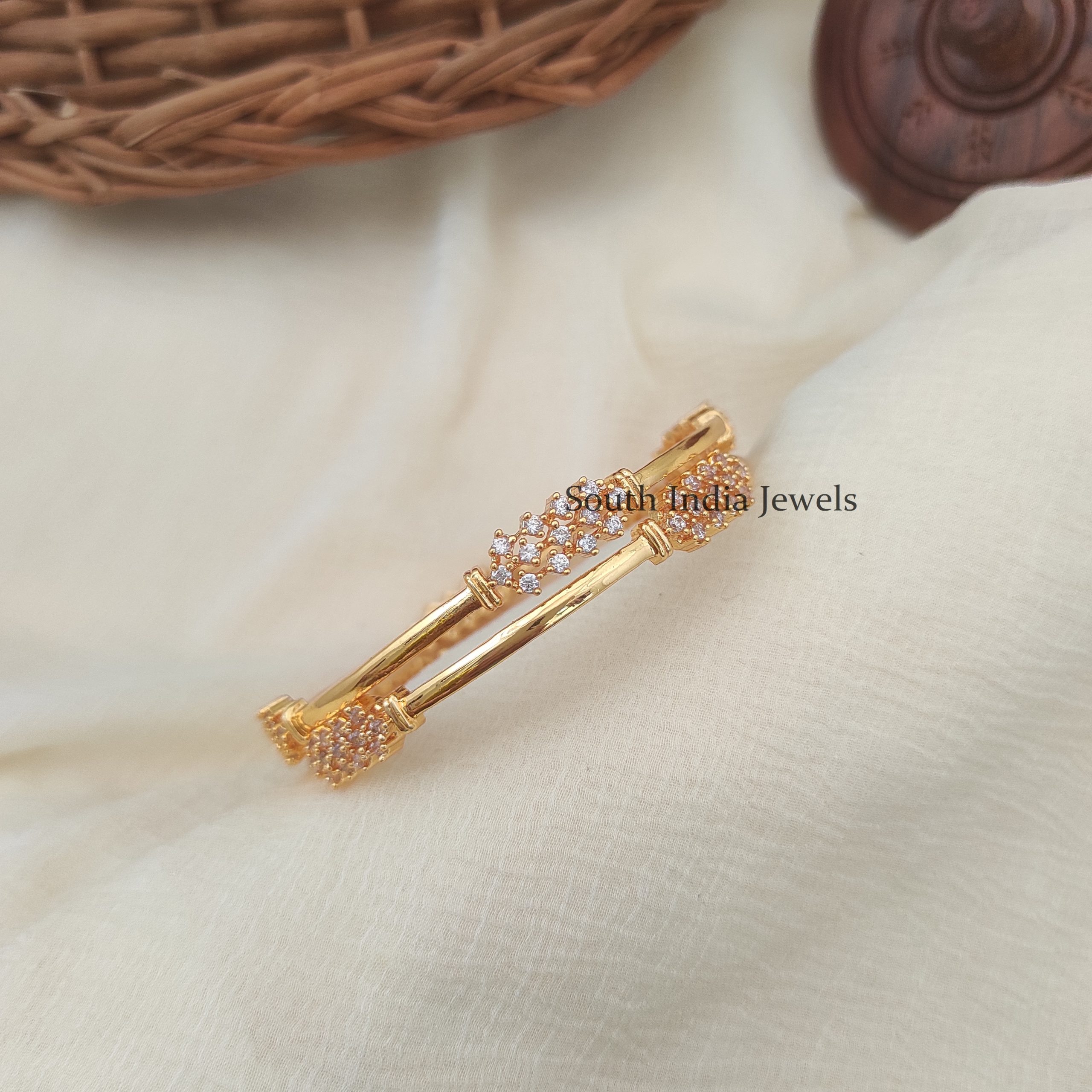 Buy Bangles Online | Premium Quality - South India Jewels