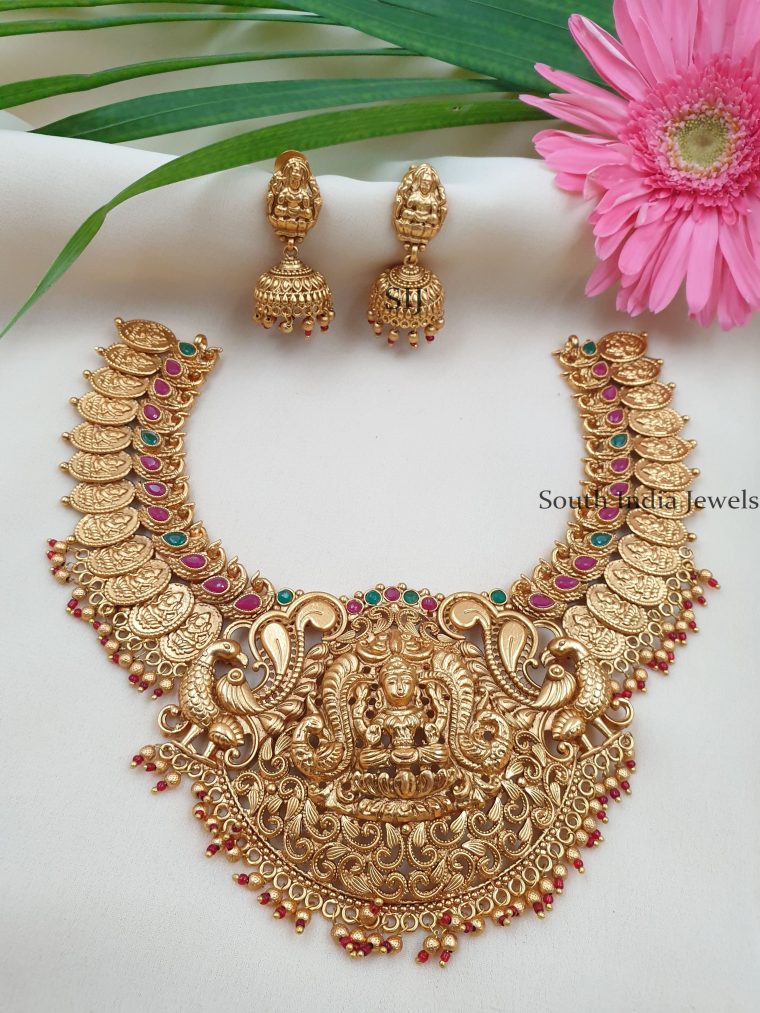 Elegant Lakshmi Design Necklace (4)