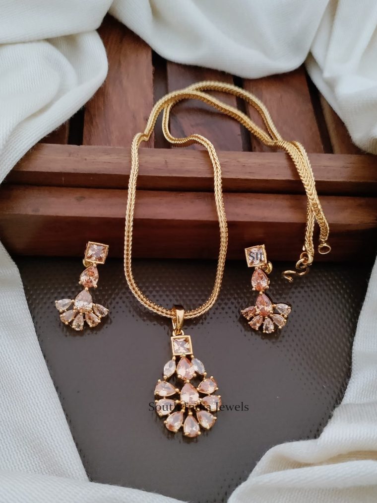 Exquisite Pendant Set With Chain