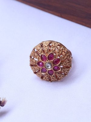 Floral Design Finger Ring