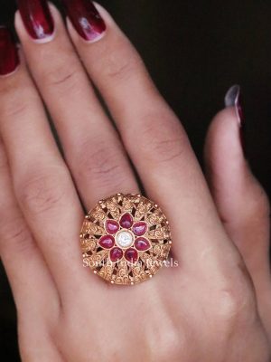 Floral Design Finger Ring