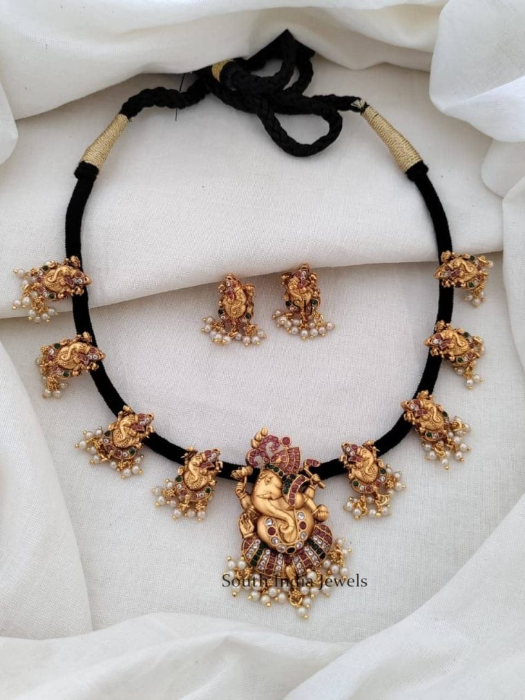 Ganesha Pendent Dori Necklace
