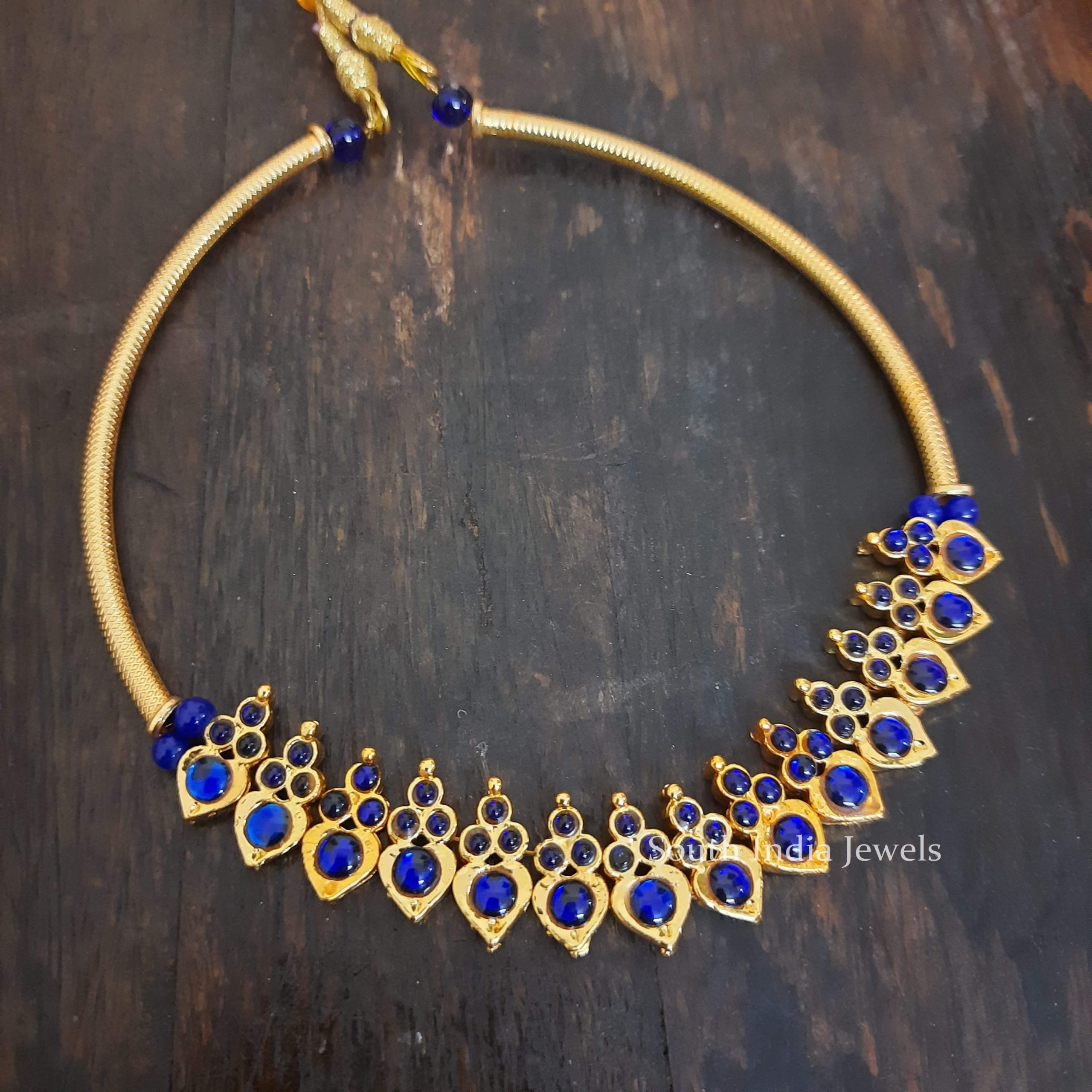 Stunning Blue Kemp Necklace