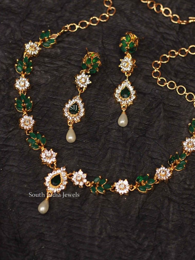 Amazing Green &White Stones Necklace